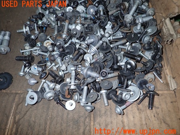 3UPJ=9237270720]BMW 420i グランクーペ Mスポーツ(4A20 F36)前期 ネジ・ナット・ステー類 セット ジャンク_5