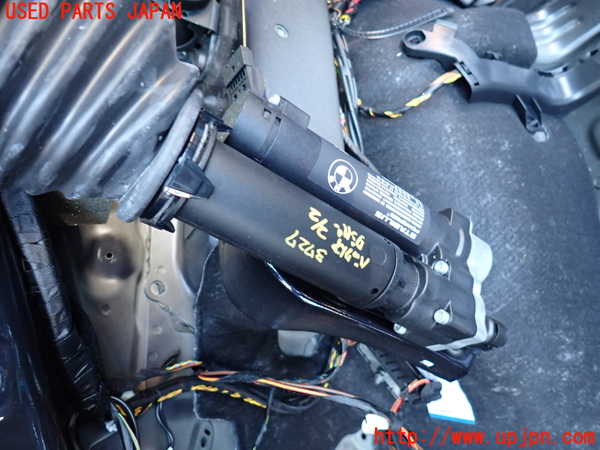 2UPJ-9237271584]BMW 420i グランクーペ(4A20)(F36)リアゲートダンパー 中古_4