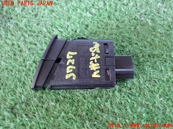 2UPJ-9237276290]BMW 420i グランクーペ(4A20)(F36)ハザードスイッチ 中古_2