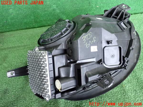 2UPJ-9237281130]BMW ミニ(MINI)クーパーSD(XT20)(F55)右ヘッドライト LED 中古_2