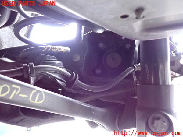 2UPJ-9237284300]BMW ミニ(MINI)クーパーSD(XT20)(F55)右リアナックルハブ 中古_2