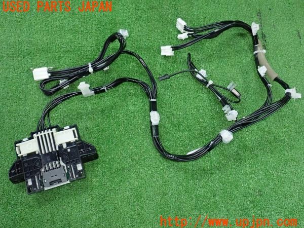 3UPJ=9237300003]プリウス(MXWH60)前期 純正 86880-52030 ナビゲーション用アンテナ 中古_2