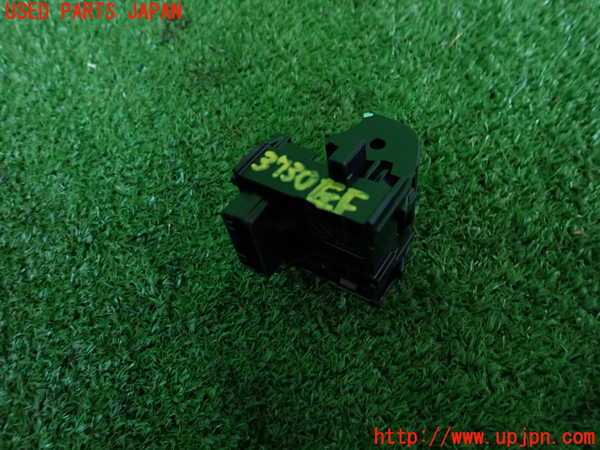 2UPJ-9237306245]プリウス(MXWH60)左前パワーウィンドウスイッチ 中古_2
