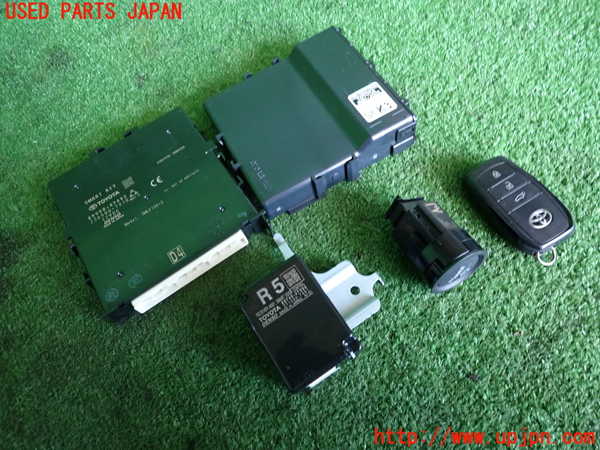 2UPJ-9237306110]プリウス(MXWH60)エンジンコンピューター 中古_3