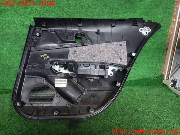 2UPJ-9237301324]プリウス(MXWH60)左後ドア内張り 中古_3