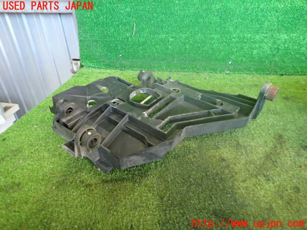 2UPJ-9237321142]ポルシェ・カイエン S(9PA00)左ヘッドライトリム 中古_2