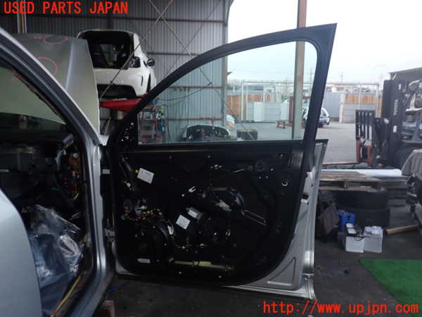 2UPJ-9237321230]ポルシェ・カイエン S(9PA00)右前ドア 中古(43R-001168 M501)_5