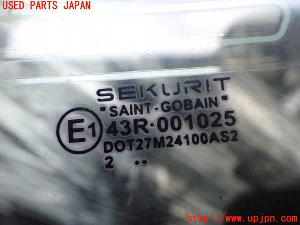 2UPJ-9237321380]ポルシェ・カイエン S(9PA00)右クォーターガラス 中古(43R-001025 M241)_2