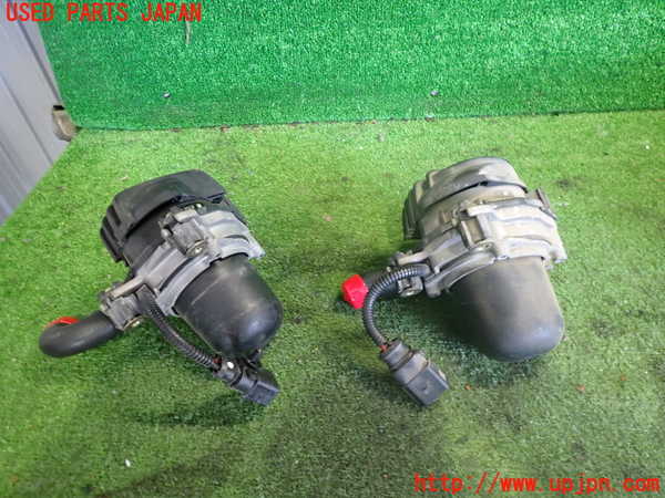 2UPJ-9237322590]ポルシェ・カイエン S(9PA00)エアポンプ 中古_2