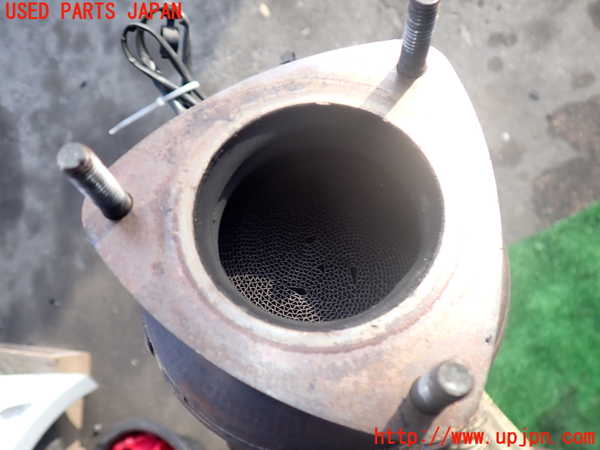 2UPJ-9237322662]ポルシェ・カイエン S(9PA00)触媒2 中古_3