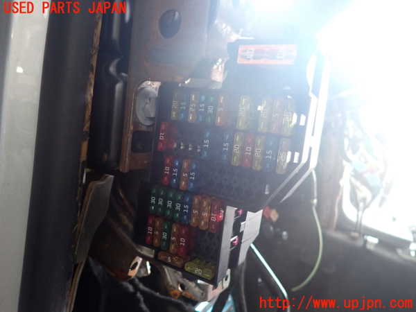 2UPJ-9237326743]ポルシェ・カイエン S(9PA00)ヒューズボックス3 中古_2