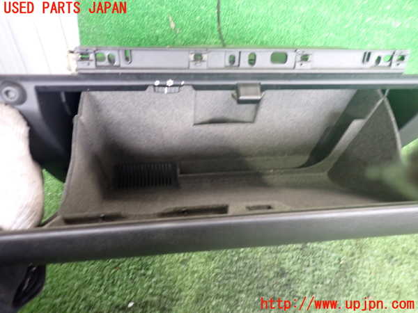 2UPJ-9237327516]ポルシェ・カイエン S(9PA00)グローブボックス1 中古_2