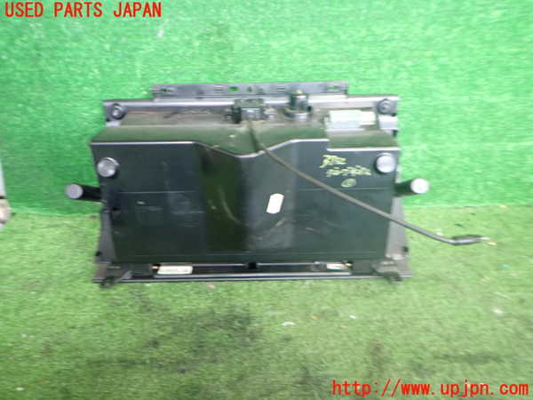 2UPJ-9237327516]ポルシェ・カイエン S(9PA00)グローブボックス1 中古_3