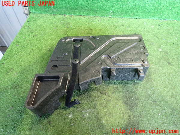 2UPJ-9237327772]ポルシェ・カイエン S(9PA00)ラゲッジトレイ2 中古_2