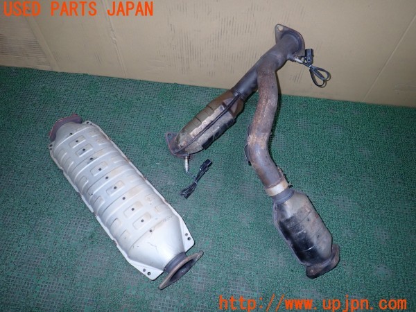 3UPJ=9237330159]パジェロ ロング スーパーエクシード(V75W)前期 純正 触媒 中古_2