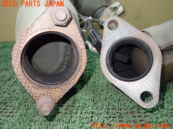 3UPJ=9237330159]パジェロ ロング スーパーエクシード(V75W)前期 純正 触媒 中古_5