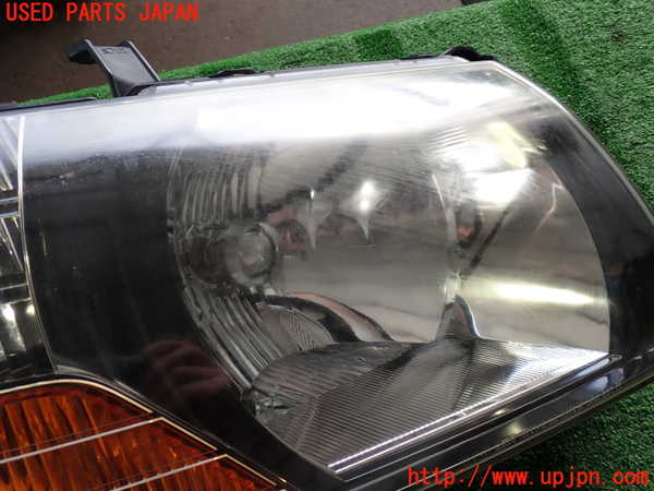 2UPJ-9237331130]パジェロ(V75W)右ヘッドライト ハロゲン 中古_2