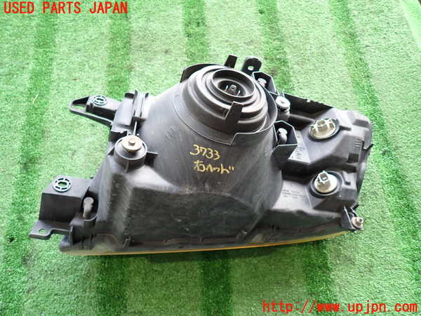 2UPJ-9237331130]パジェロ(V75W)右ヘッドライト ハロゲン 中古_4