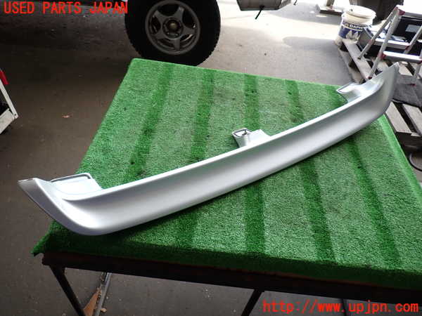 2UPJ-9237331520]パジェロ(V75W)リアスポイラー 中古_4