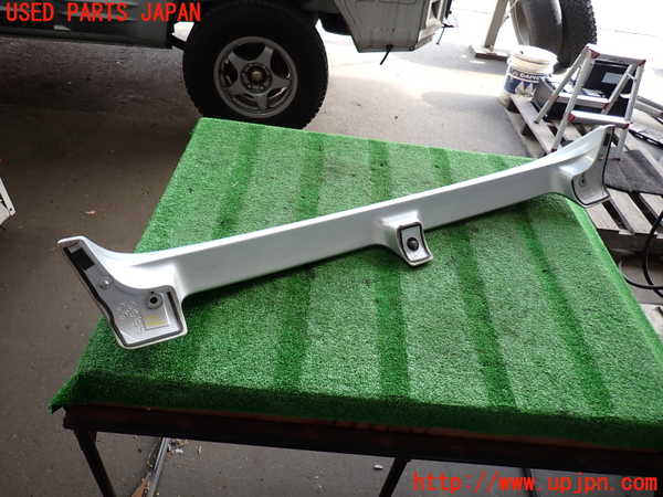 2UPJ-9237331520]パジェロ(V75W)リアスポイラー 中古_5