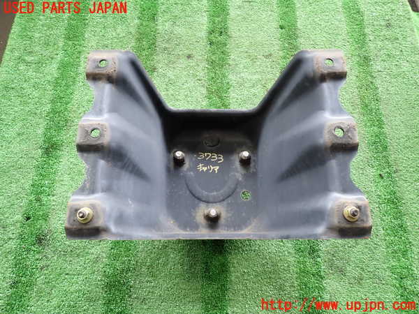 2UPJ-9237331700]パジェロ(V75W)スペアタイヤキャリア 中古_2