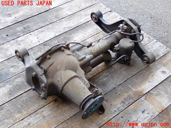 2UPJ-9237334350]パジェロ(V75W)フロントデフ 中古_3