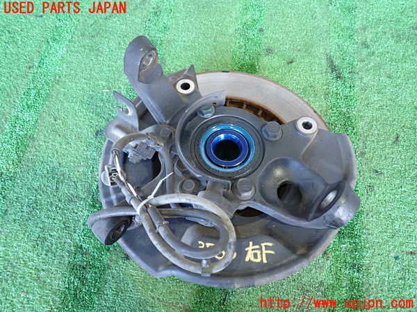 2UPJ-9237334290]パジェロ(V75W)右フロントナックルハブ 中古_2