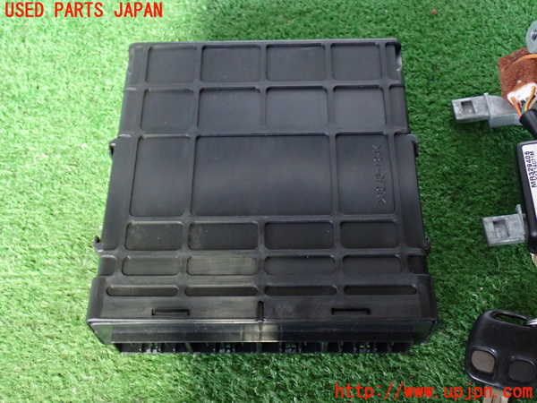 2UPJ-9237336110]パジェロ(V75W)エンジンコンピューター 中古_4