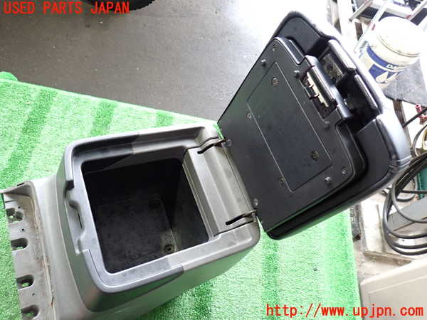 2UPJ-9237337540]パジェロ(V75W)センターコンソール 中古_3