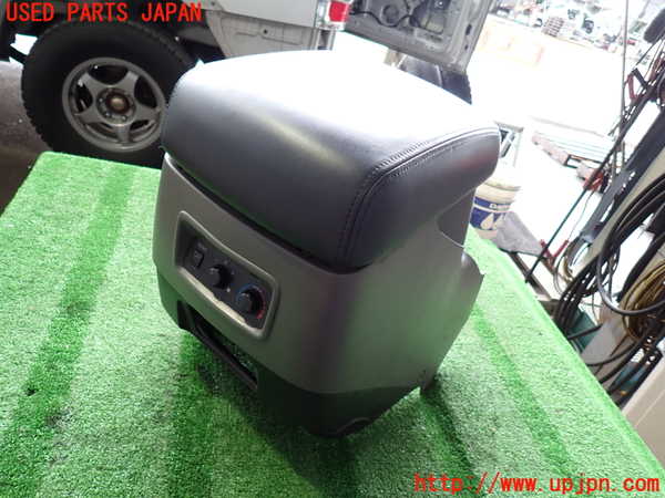 2UPJ-9237337540]パジェロ(V75W)センターコンソール 中古_4