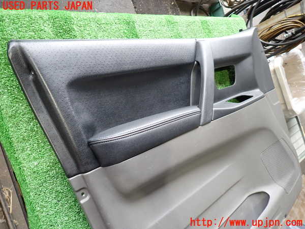 2UPJ-9237331264]パジェロ(V75W)左前ドア内張り 中古_3