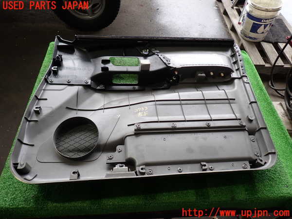 2UPJ-9237331264]パジェロ(V75W)左前ドア内張り 中古_5