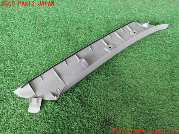 2UPJ-9237337660]パジェロ(V75W)左フロントピラートリム 中古_4