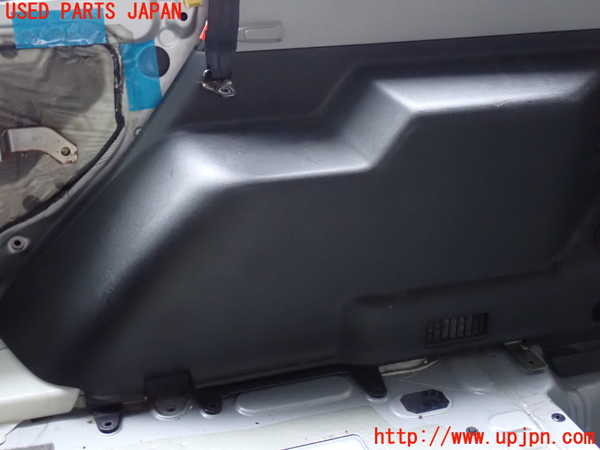 2UPJ-9237337675]パジェロ(V75W)右リアピラートリム 中古_3