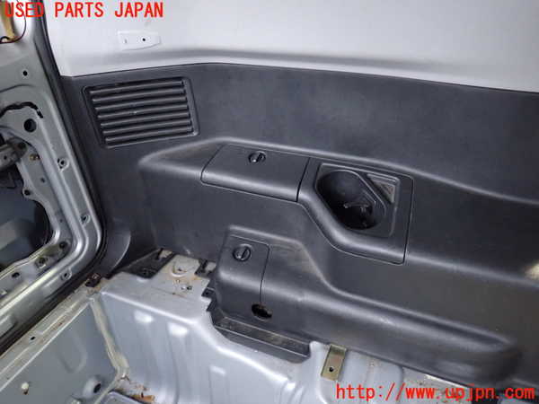 2UPJ-9237337680]パジェロ(V75W)左リアピラートリム 中古_4