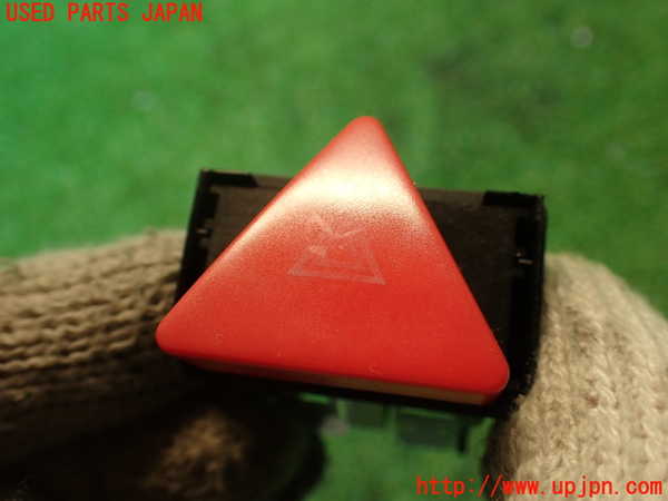 2UPJ-9237346290]VW ルポGTI(6EAVY)ハザードスイッチ 中古_2