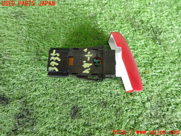 2UPJ-9237356290]コルト ラリーアート バージョンR(Z27AG)ハザードスイッチ 中古_2