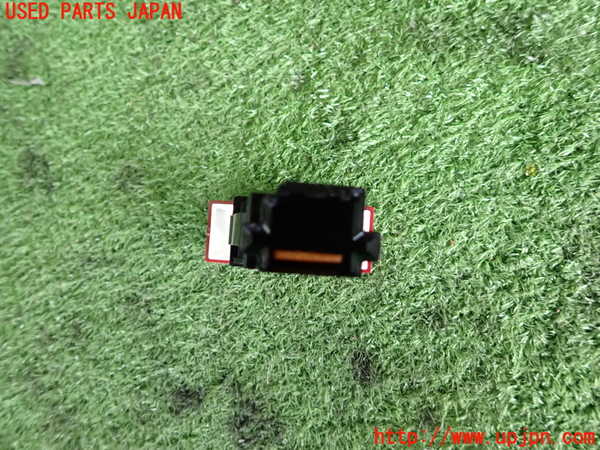 2UPJ-9237356290]コルト ラリーアート バージョンR(Z27AG)ハザードスイッチ 中古_3