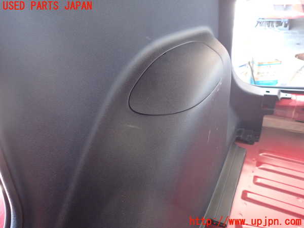 2UPJ-9237357675]コルト ラリーアート バージョンR(Z27AG)右リアピラートリム 中古_4