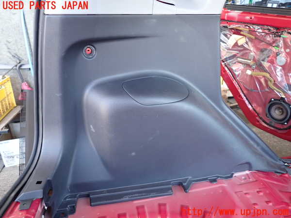 2UPJ-9237357680]コルト ラリーアート バージョンR(Z27AG)左リアピラートリム 中古_5