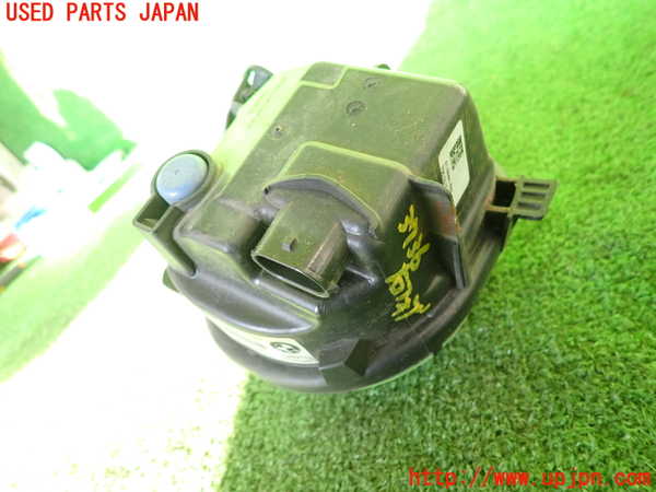 2UPJ-9237361180]BMW 523i F10(XG20)右フォグ 中古_2