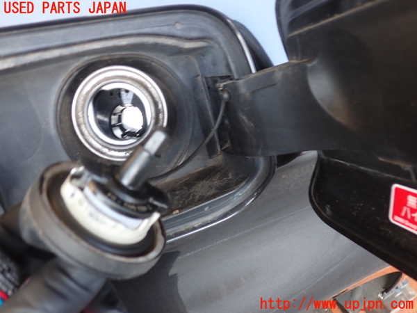 2UPJ-9237361690]BMW 523i F10(XG20)フューエルリッド 中古_3