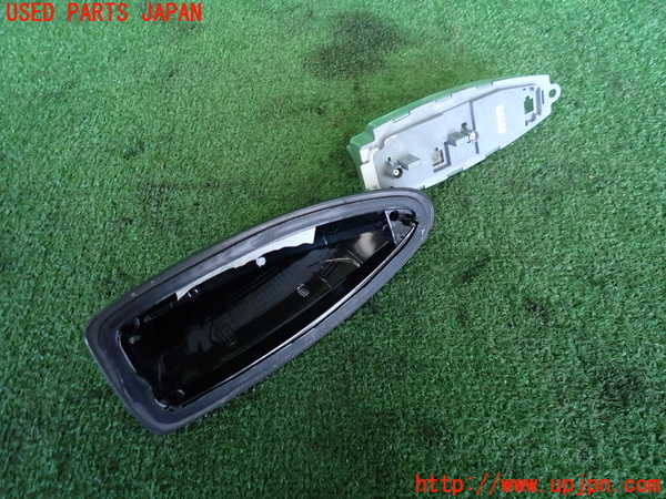 2UPJ-9237366550]BMW 523i F10(XG20)アンテナ 中古_4