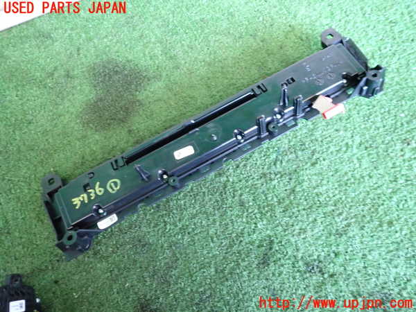 2UPJ-9237366306]BMW 523i F10(XG20)スイッチ1(オーディオ チャンネル) 中古_2