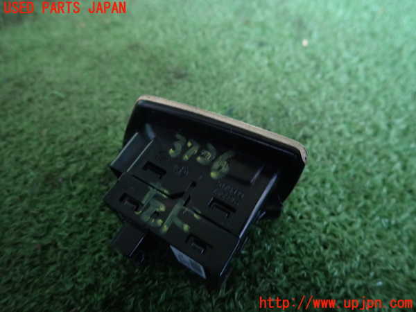 2UPJ-9237366245]BMW 523i F10(XG20)左前パワーウィンドウスイッチ 中古_2