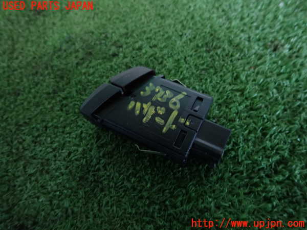 2UPJ-9237366290]BMW 523i F10(XG20)ハザードスイッチ 中古_2