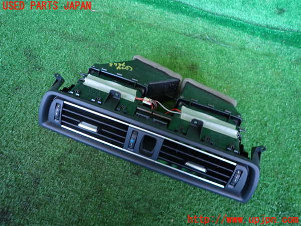 2UPJ-9237367526]BMW 523i F10(XG20)エアコン吹き出し口1(真中) 中古_2