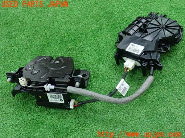 3UPJ=9237370566]BMW 523i ツーリング(MT25 F11)純正 163672-10 バックドアロックアクチュエーター 中古_2