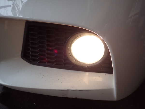 2UPJ-9237371182]BMW 523i ツーリング(MT25)(F11)左フォグ 中古_4