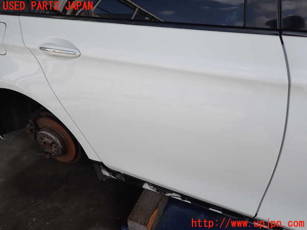 2UPJ-9237371290]BMW 523i ツーリング(MT25)(F11)右後ドア 中古(43R-00049 M25)_2